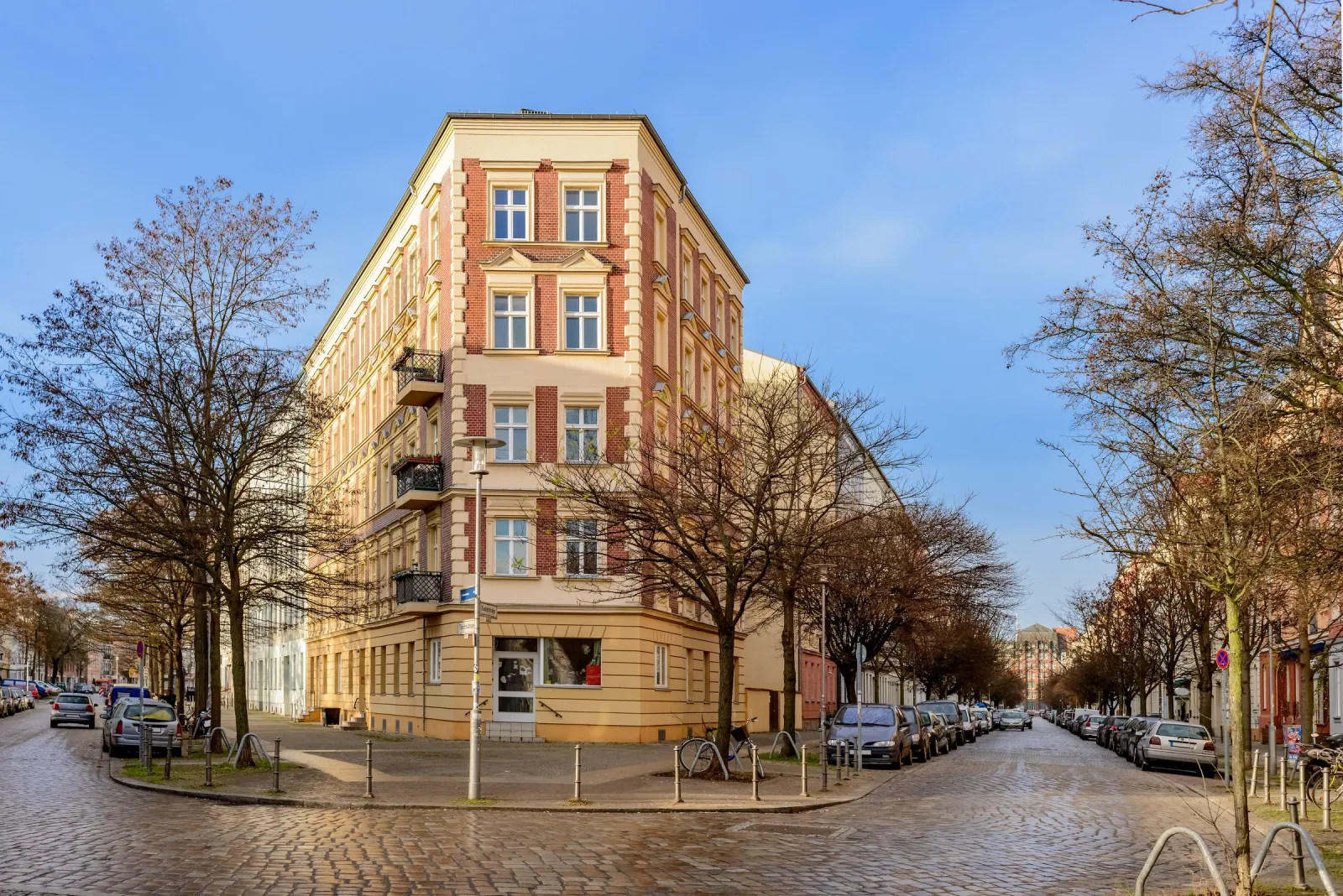 Altbau-Eckhaus im Kaskelkiez in Lichtenberg