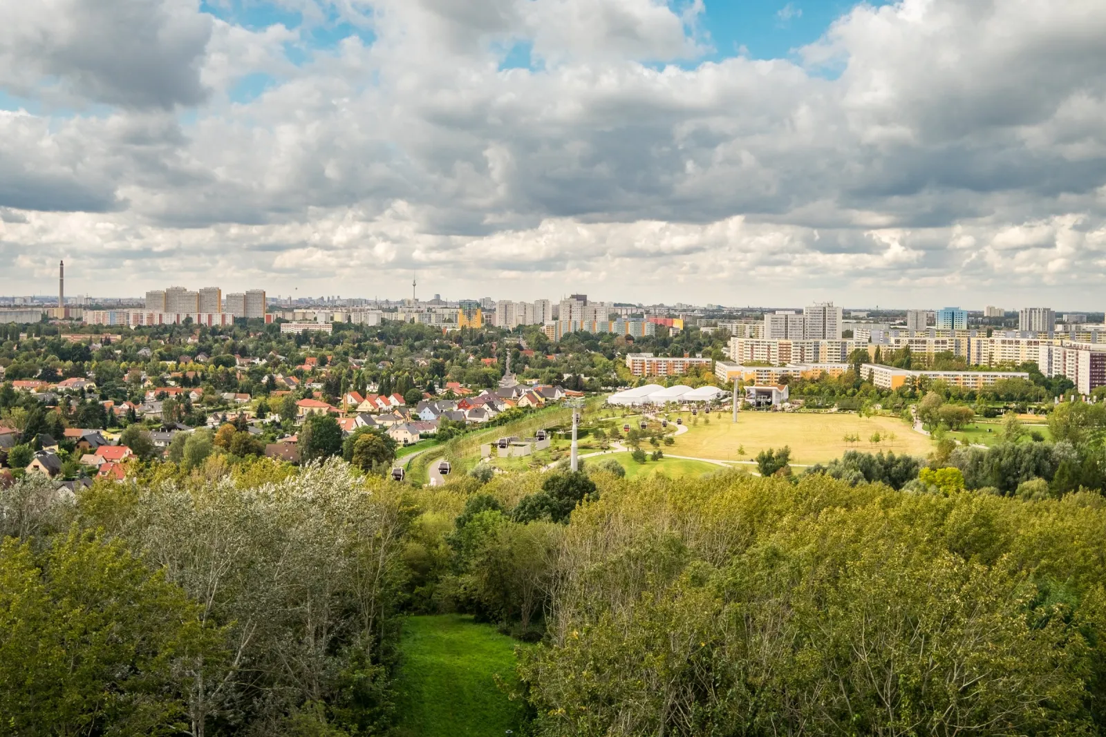Blick vom Kienberg über Marzahn-Hellersdorf